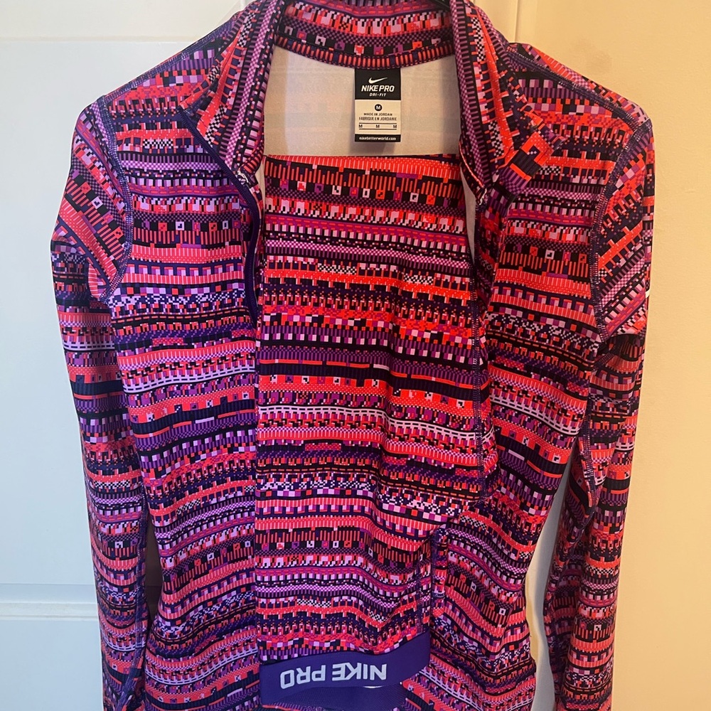 Nike Pro Vibrant Pattern Jacket with Pants